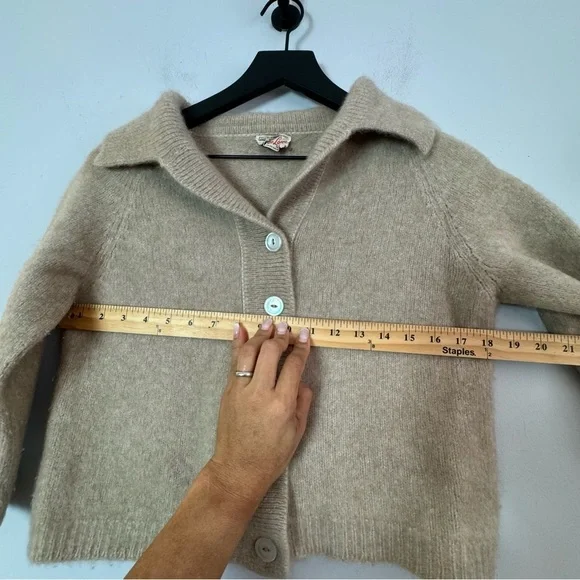 DeLoux 100% Imported Cashmere Cardigan 1950s Sweater Tan - Picture 12 of 13